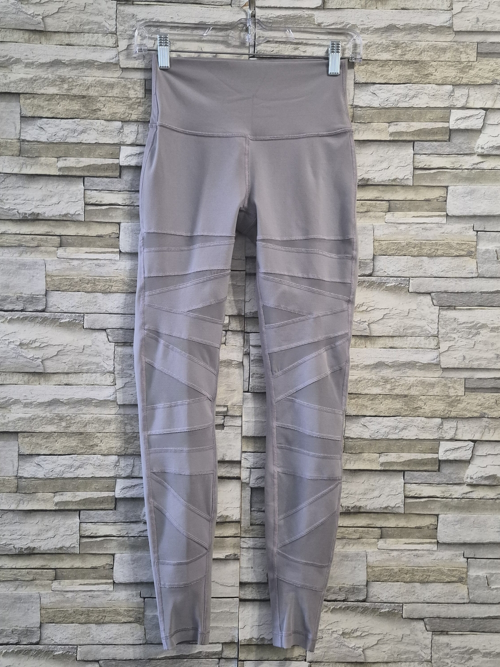 ​Lululemon Reveal Leggings Women's 6 Gray Mesh Yoga Athleisure High-Rise Athleti